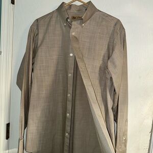 Roundtree & Yorke Taupe Casual Button-Down Shirt